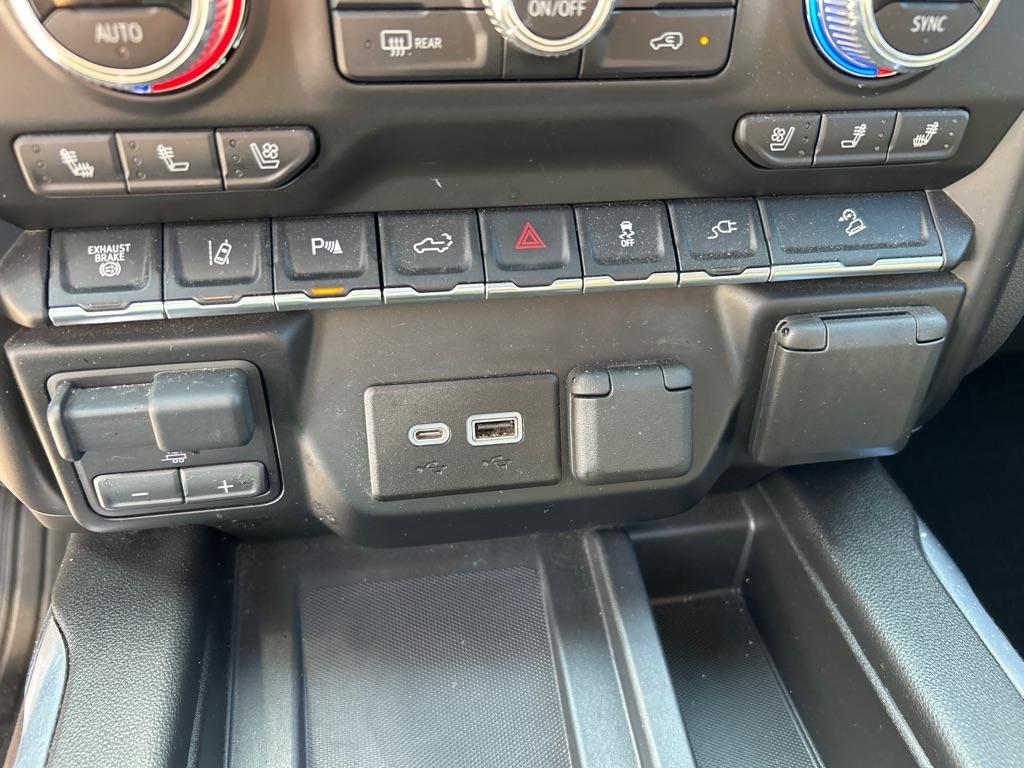 GMC Sierra 2500HD 4WD Crew Cab 159" Denali 2022