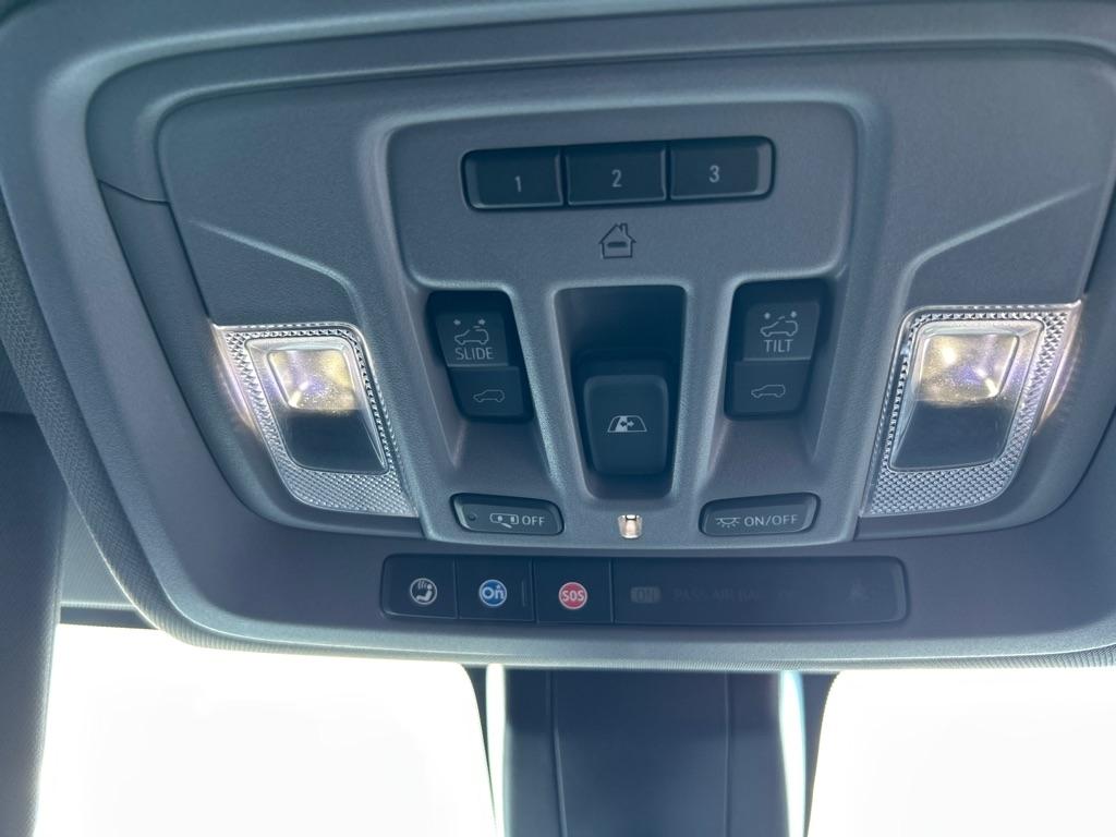 GMC Sierra 2500HD 4WD Crew Cab 159" Denali 2022