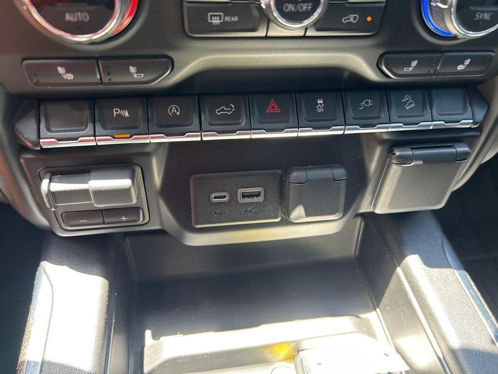 Chevrolet Silverado 1500 4WD Crew Cab 147" LT Trail Boss 2019