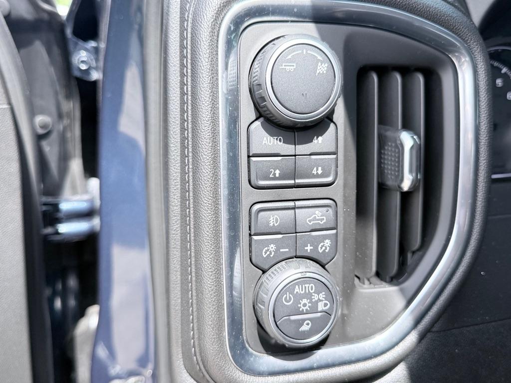 Chevrolet Silverado 1500 4WD Crew Cab 147" LT Trail Boss 2019