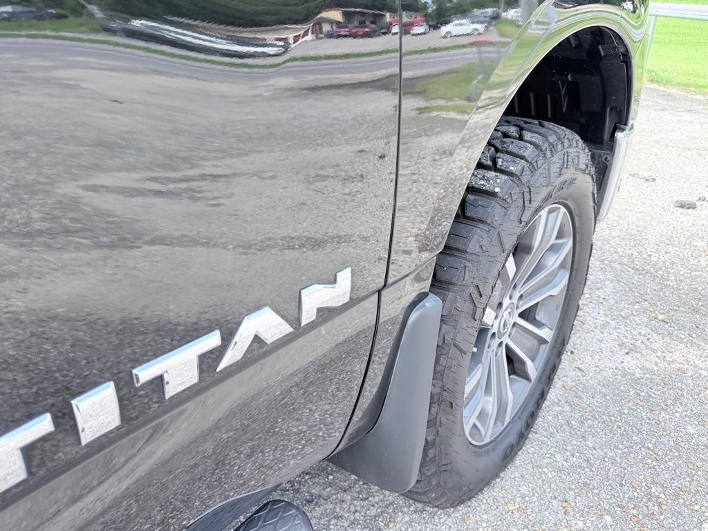 Nissan Titan 4x4 Crew Cab SL 2017