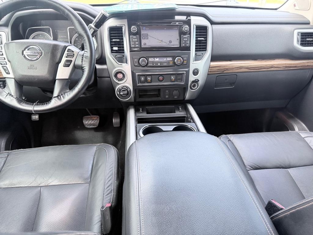 Nissan Titan 4x4 Crew Cab SL 2017