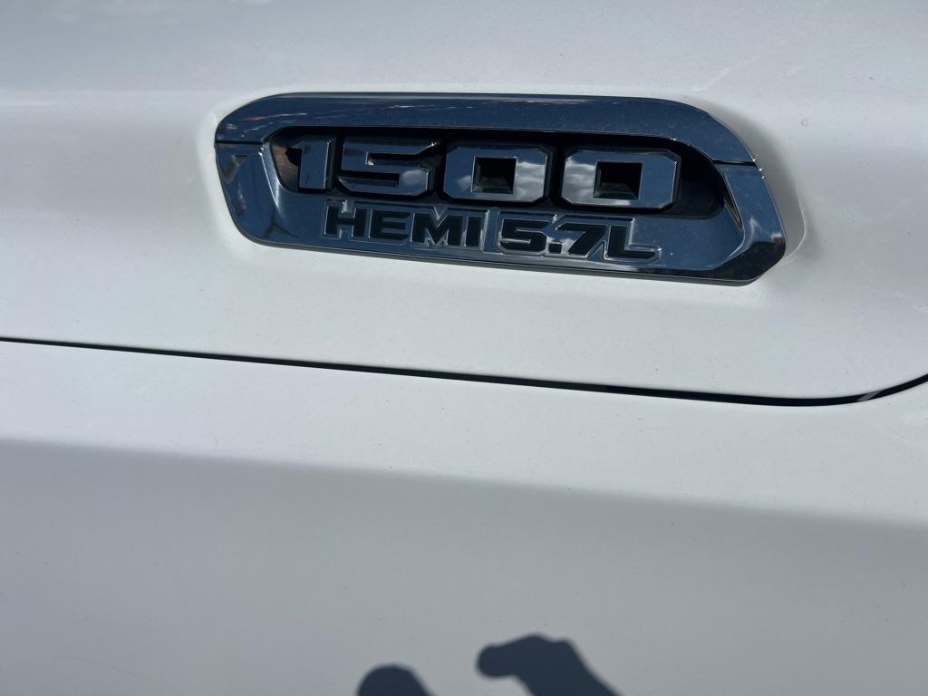 RAM 1500 Big Horn/Lone Star 4x4 Crew Cab 5'7" Box 2019