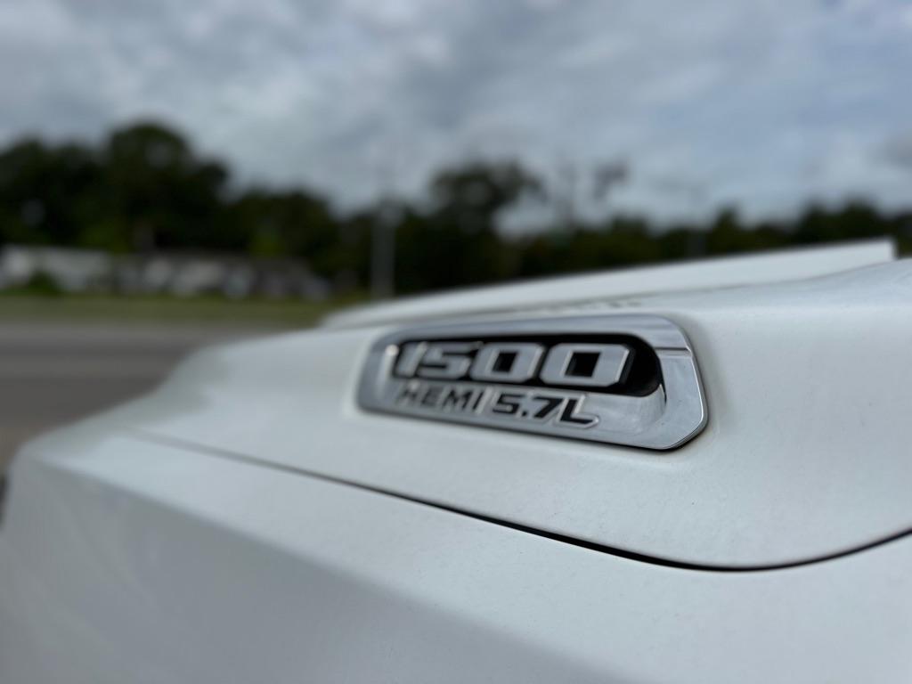 RAM 1500 Big Horn/Lone Star 4x4 Crew Cab 5'7" Box 2019