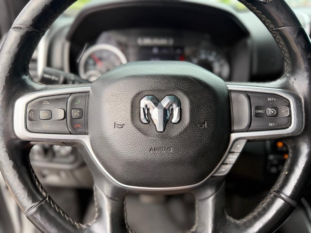 RAM 1500 Big Horn/Lone Star 4x4 Crew Cab 5'7" Box 2019