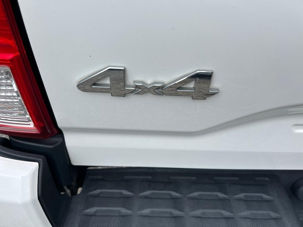 Toyota Tacoma SR Access Cab 6' Bed I4 4x4 MT (Natl) 2017