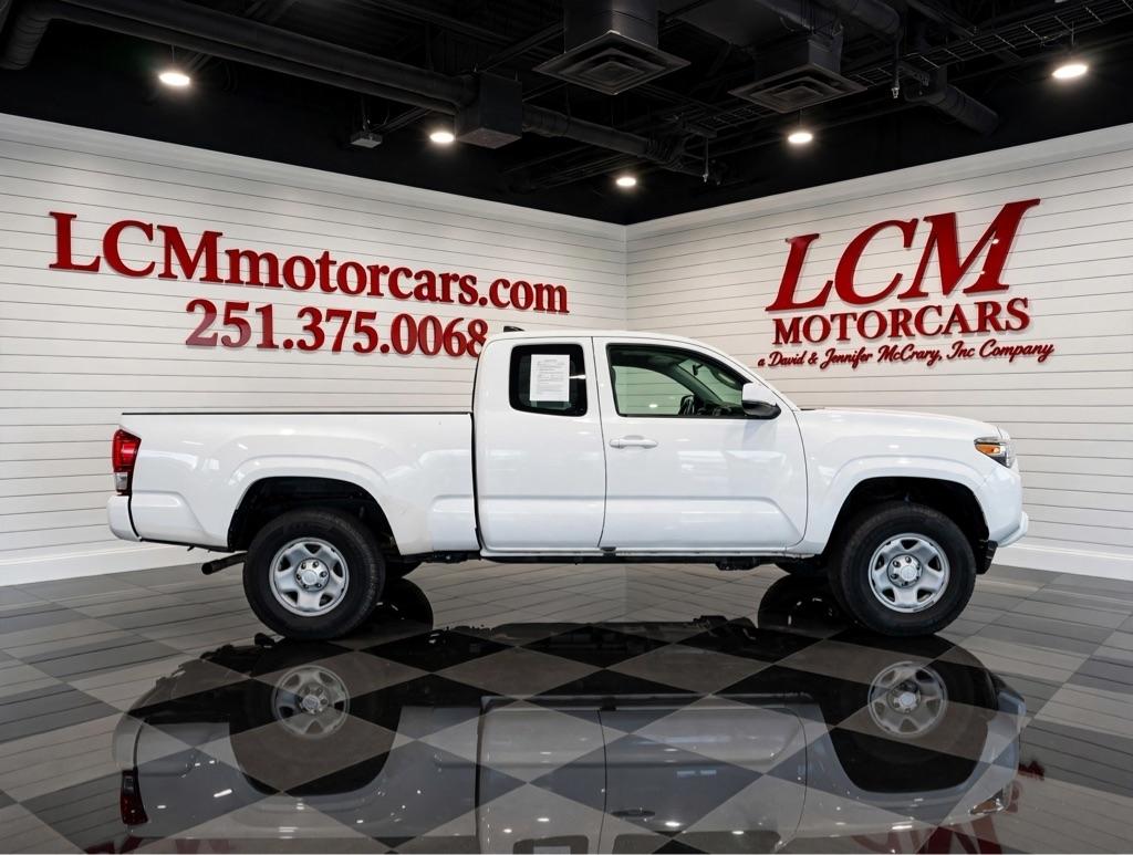 Toyota Tacoma SR Access Cab 6' Bed I4 4x4 MT (Natl) 2017