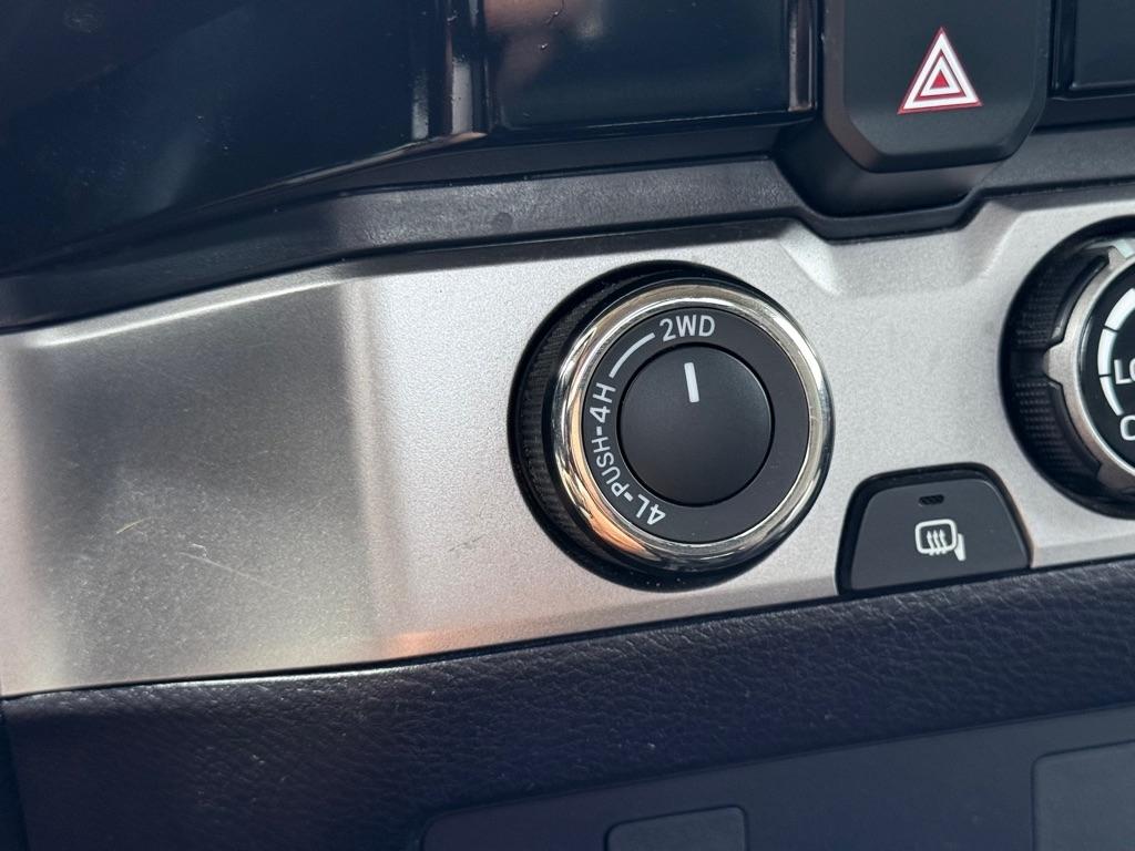 Toyota Tacoma SR Access Cab 6' Bed I4 4x4 MT (Natl) 2017