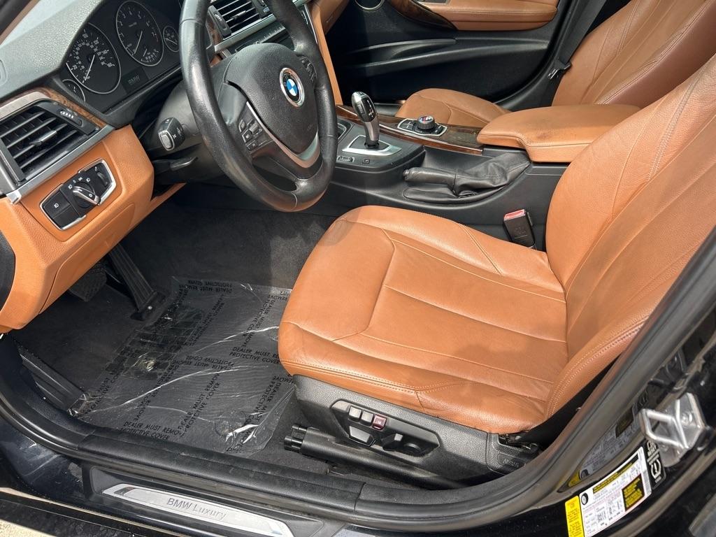 BMW 3 Series 4dr Sdn 328i RWD 2014