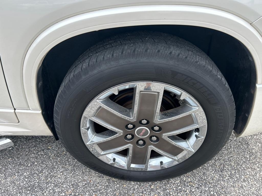 GMC Acadia FWD 4dr Denali 2012