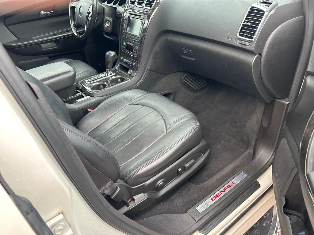 GMC Acadia FWD 4dr Denali 2012