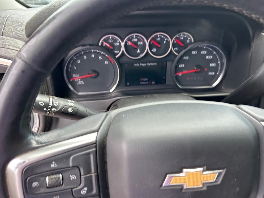 Chevrolet Silverado 1500 LTD 4WD Crew Cab 147" LT w/1LT 2022