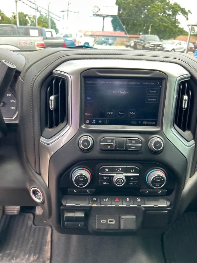 Chevrolet Silverado 1500 LTD 4WD Crew Cab 147" LT w/1LT 2022