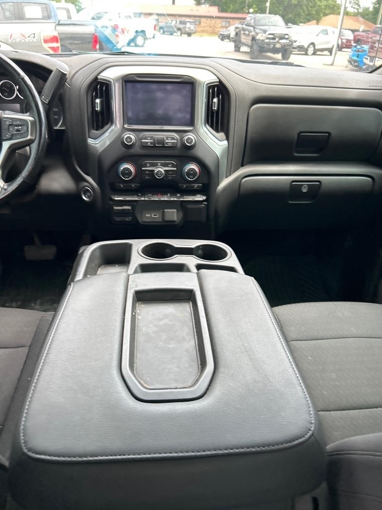 Chevrolet Silverado 1500 LTD 4WD Crew Cab 147" LT w/1LT 2022