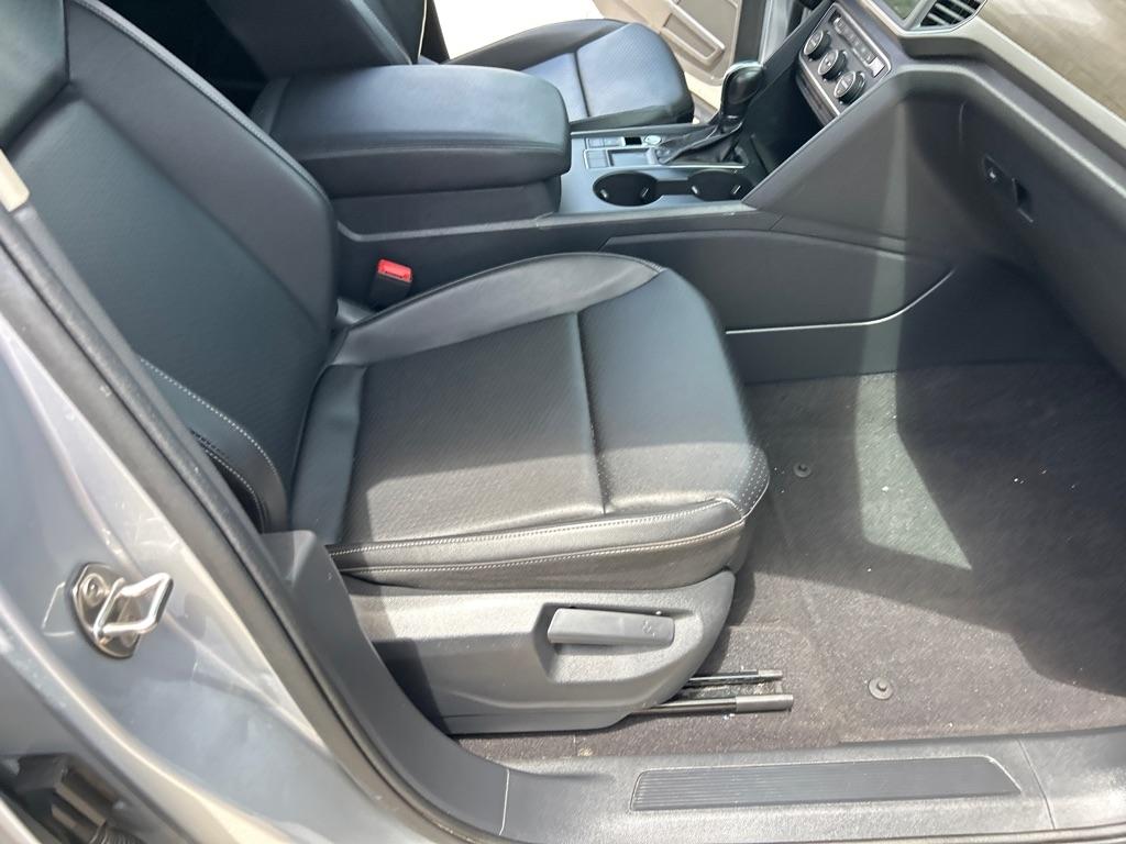 Volkswagen Atlas 3.6L V6 SE w/Technology FWD 2019