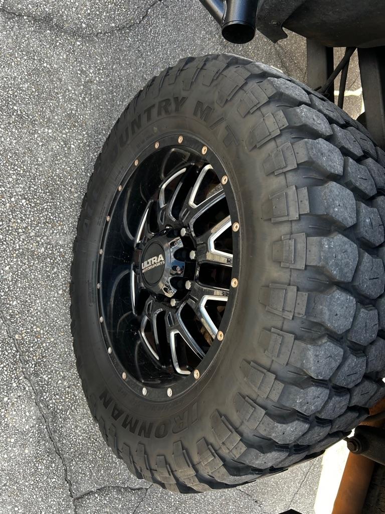 RAM 2500 Tradesman 4x4 Crew Cab 6'4" Box 2017