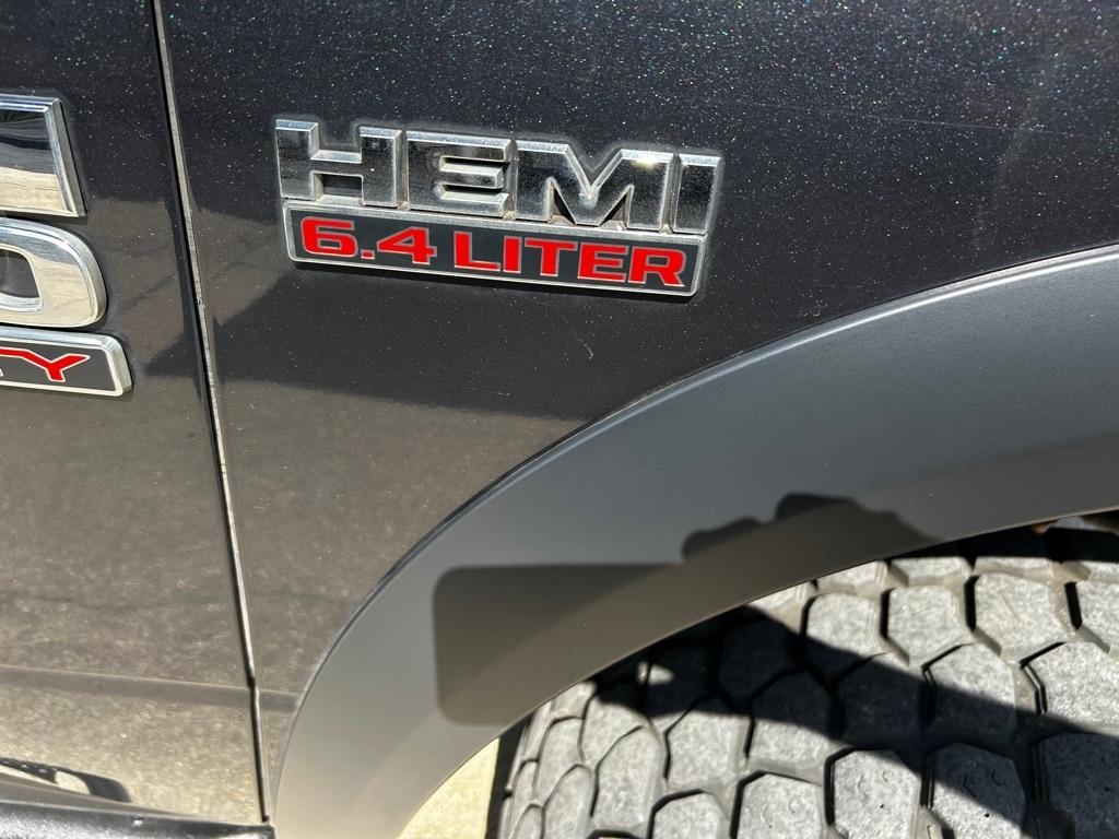 RAM 2500 Tradesman 4x4 Crew Cab 6'4" Box 2017