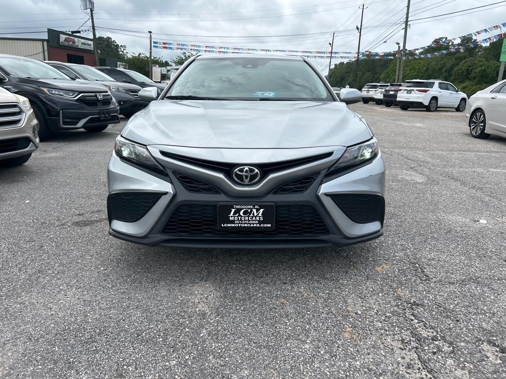 Toyota Camry SE Auto (Natl) 2021