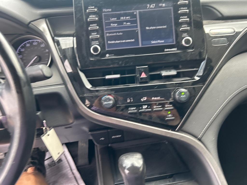 Toyota Camry SE Auto (Natl) 2021