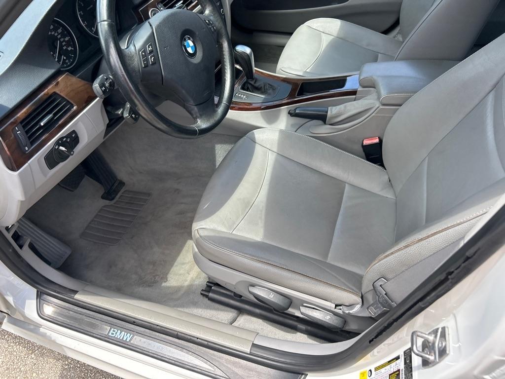 BMW 3 Series 4dr Sdn 328i RWD South Africa 2011