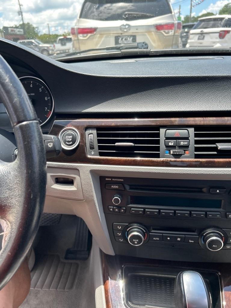 BMW 3 Series 4dr Sdn 328i RWD South Africa 2011