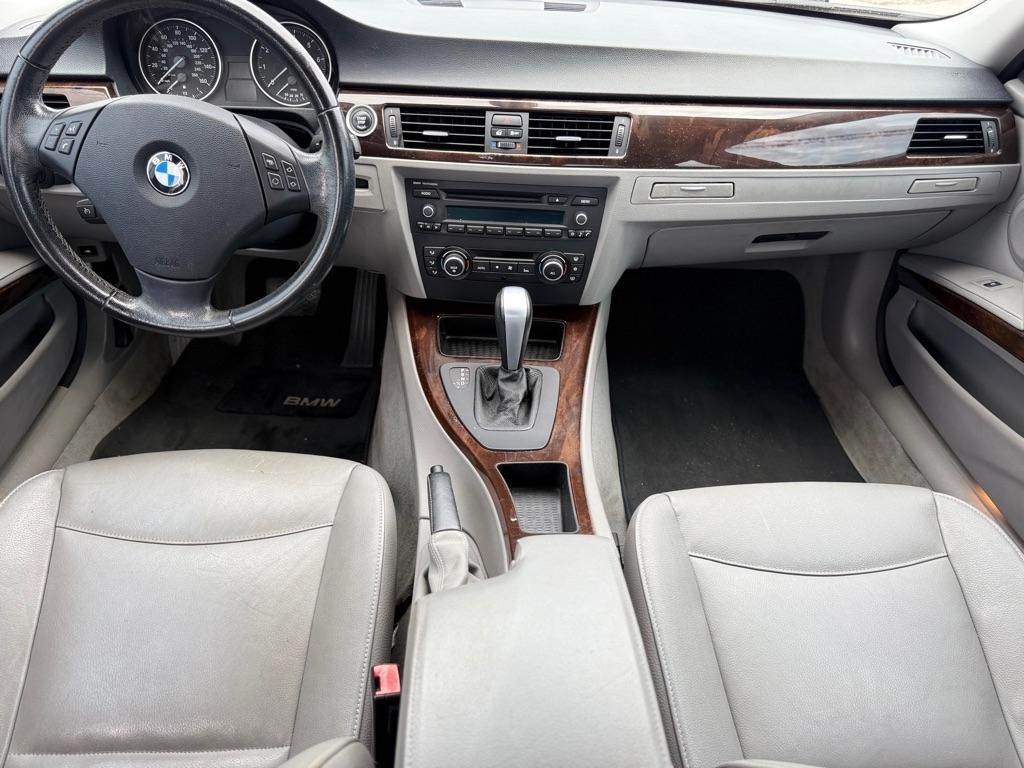 BMW 3 Series 4dr Sdn 328i RWD South Africa 2011