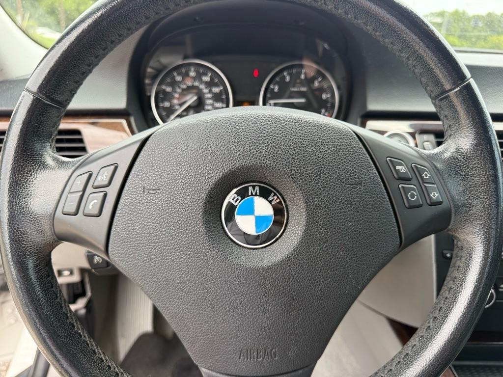 BMW 3 Series 4dr Sdn 328i RWD South Africa 2011