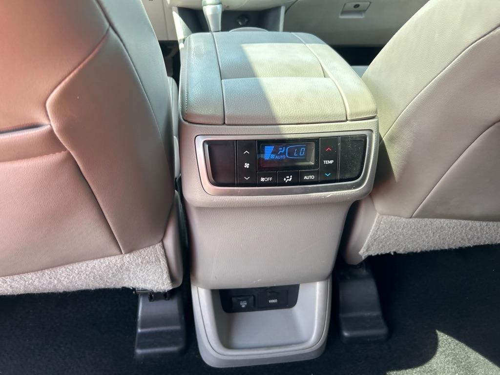 Toyota Highlander AWD 4dr V6 XLE (Natl) 2015