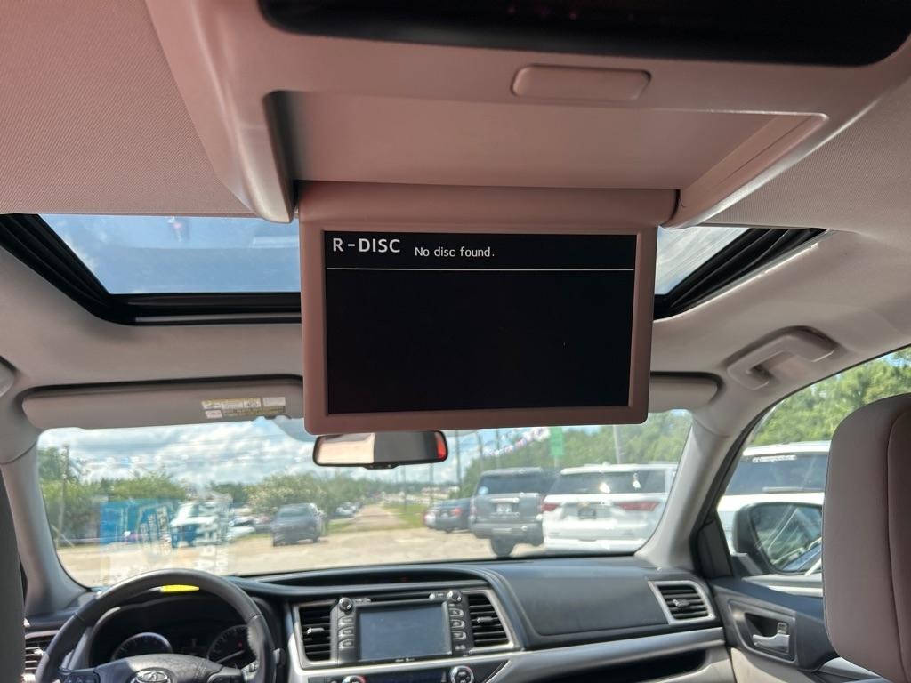 Toyota Highlander AWD 4dr V6 XLE (Natl) 2015