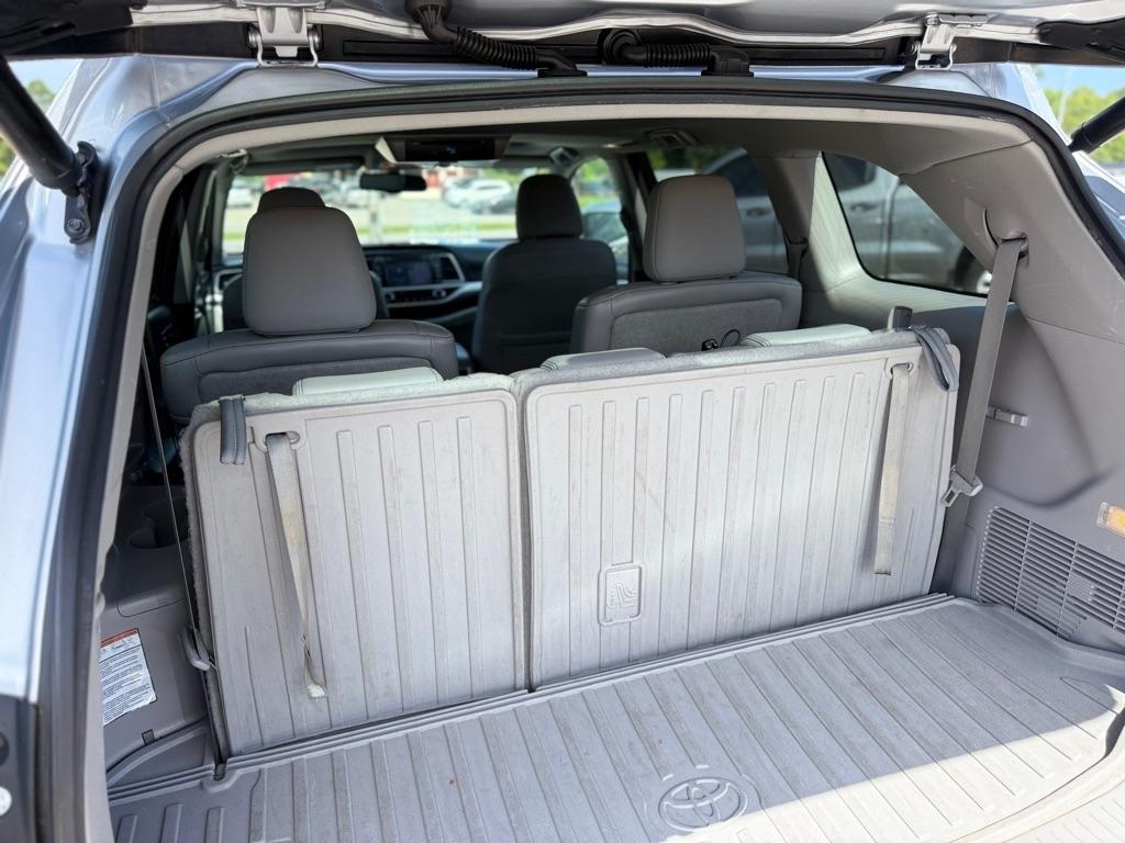 Toyota Highlander AWD 4dr V6 XLE (Natl) 2015