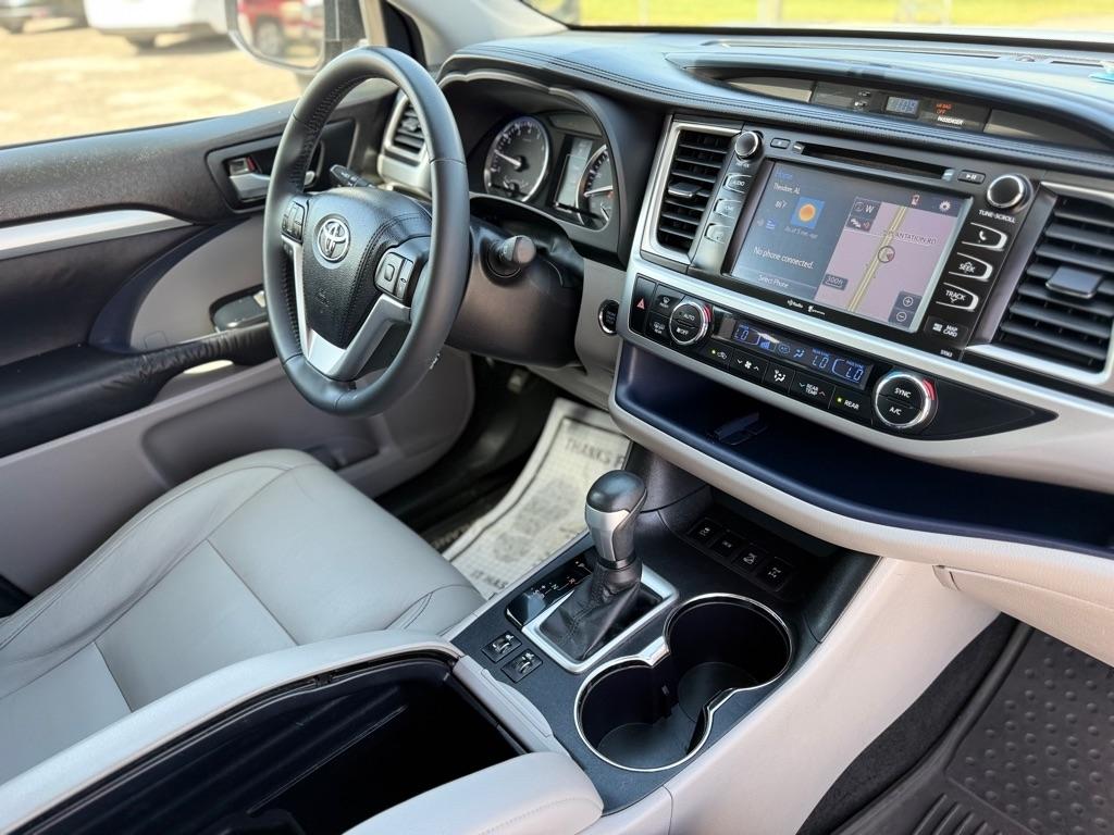 Toyota Highlander AWD 4dr V6 XLE (Natl) 2015