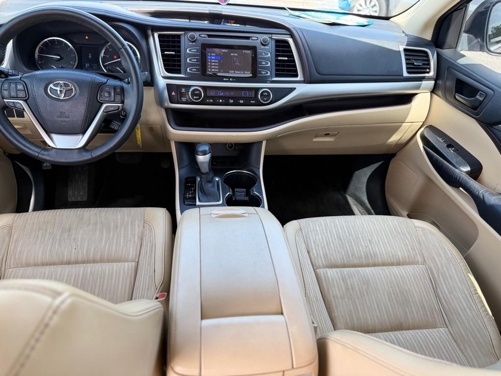 Toyota Highlander FWD 4dr V6 LE Plus (Natl) 2015