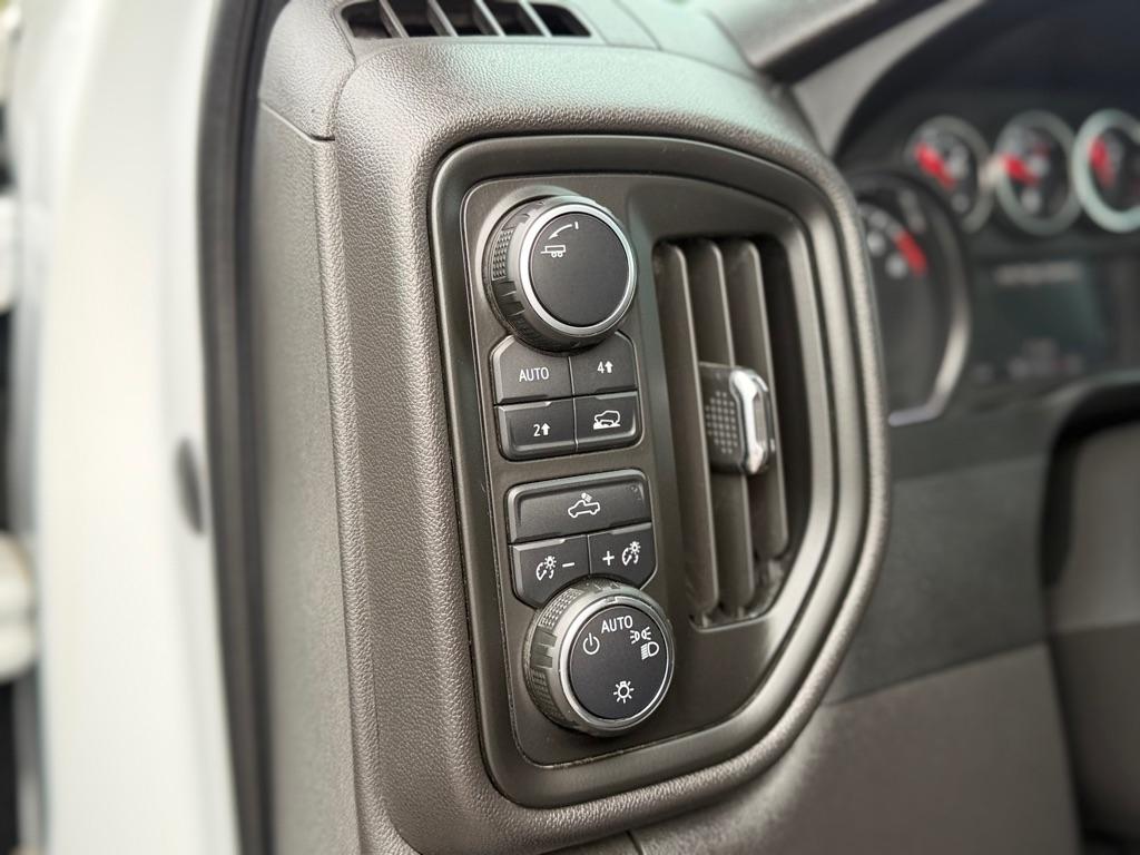 Chevrolet Silverado 1500 LTD 4WD Crew Cab 147" Custom 2022