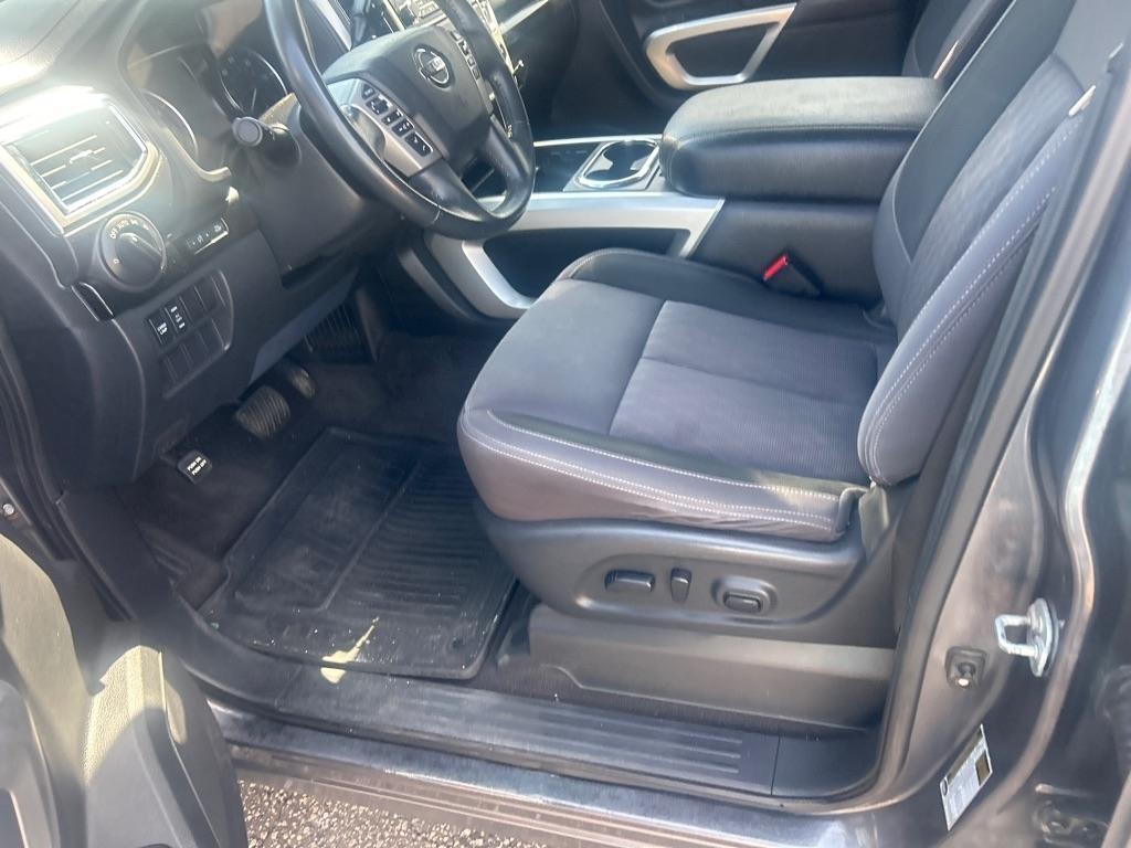 Nissan Titan 4x4 Crew Cab SV 2021