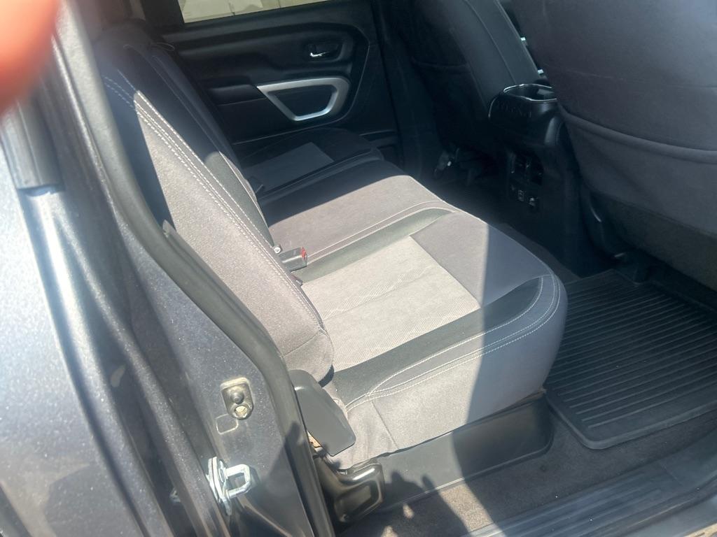 Nissan Titan 4x4 Crew Cab SV 2021