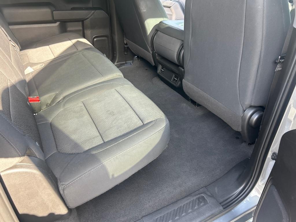 Chevrolet Silverado 1500 2WD Crew Cab 157" Custom 2020