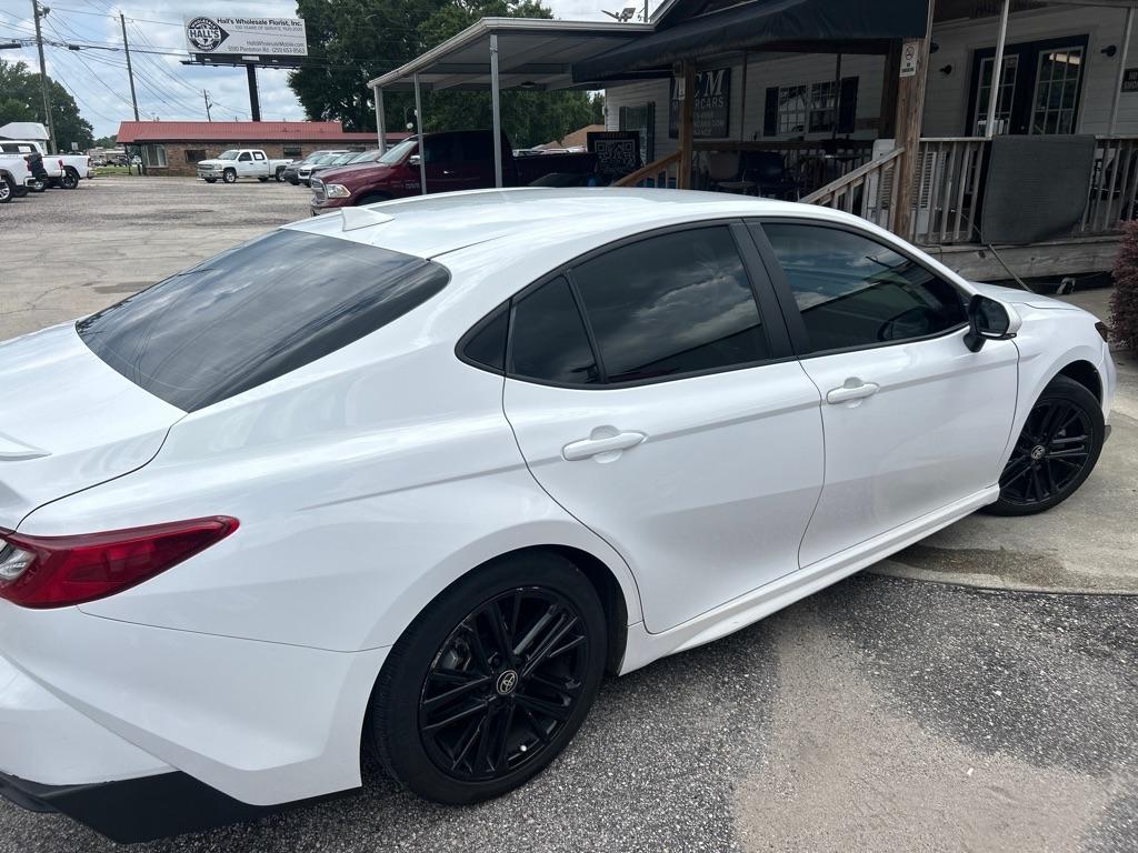 Toyota Camry XLE (Natl) 2025