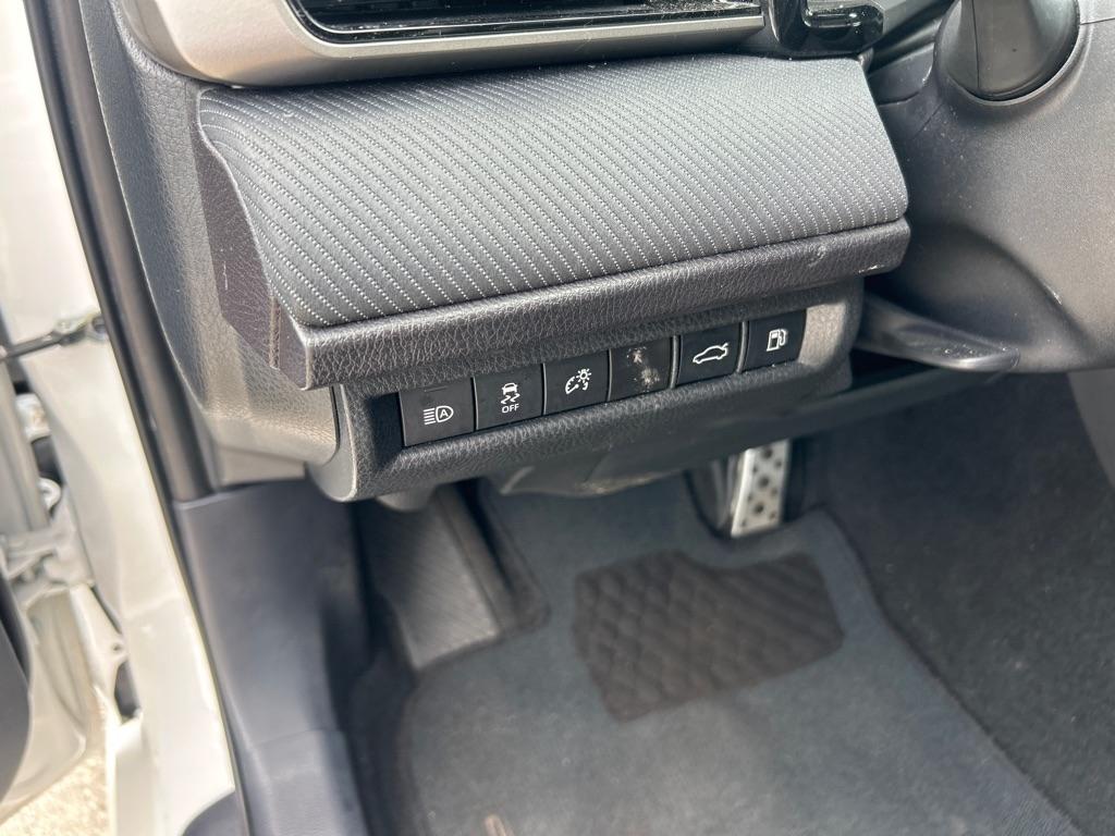 Toyota Camry XLE (Natl) 2025