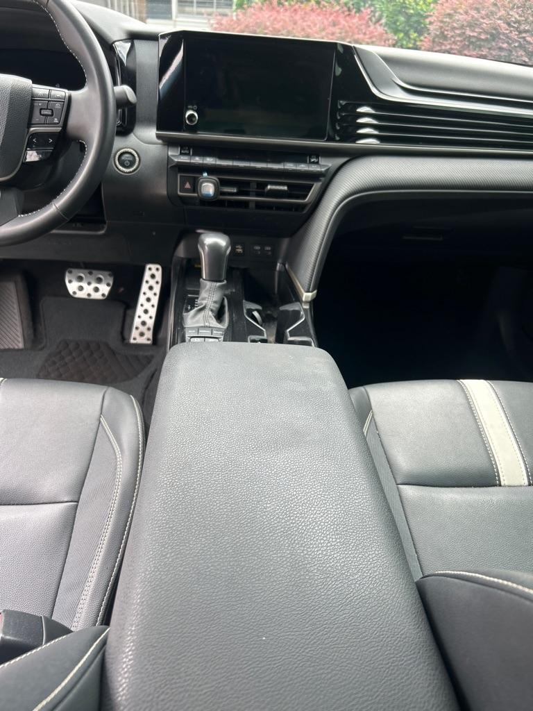 Toyota Camry XLE (Natl) 2025