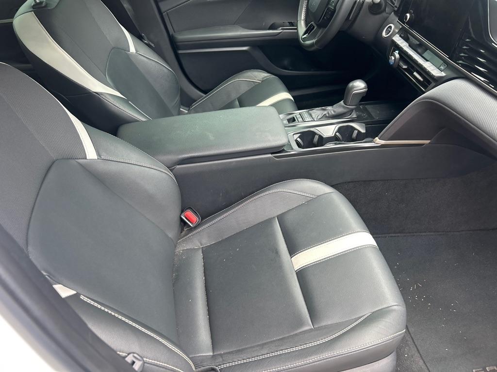 Toyota Camry XLE (Natl) 2025