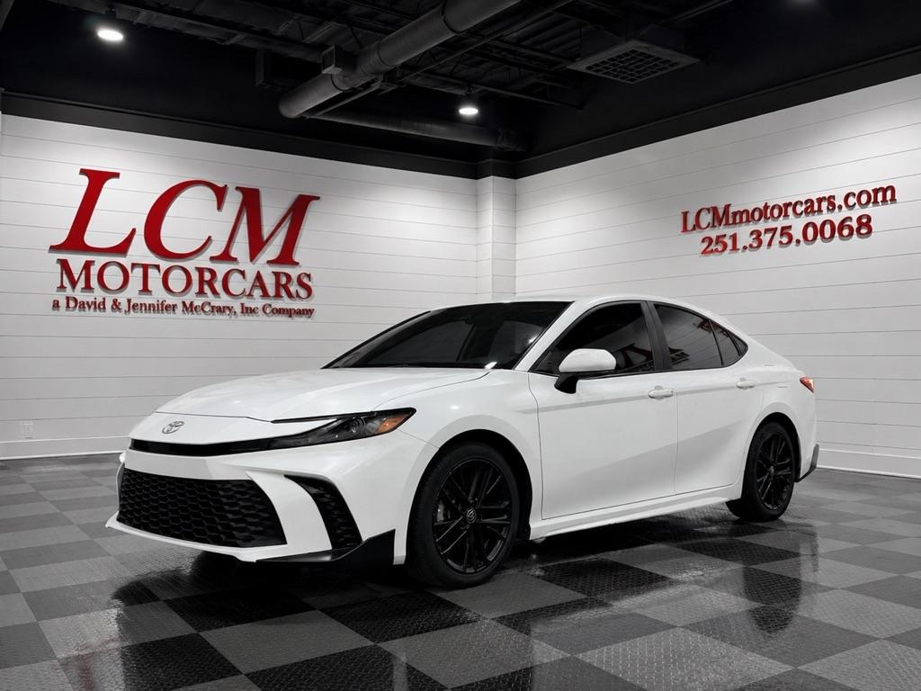 Toyota Camry SE Hyb 4D Sedan FWD 2025