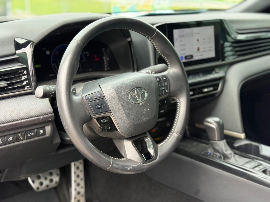 Toyota Camry SE Hyb 4D Sedan FWD 2025