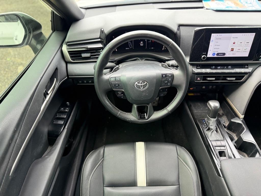 Toyota Camry SE Hyb 4D Sedan FWD 2025