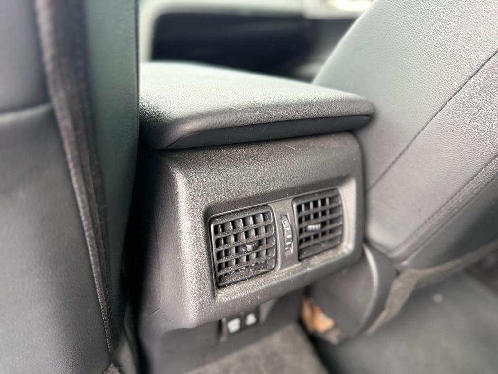 Toyota Camry SE Hyb 4D Sedan FWD 2025