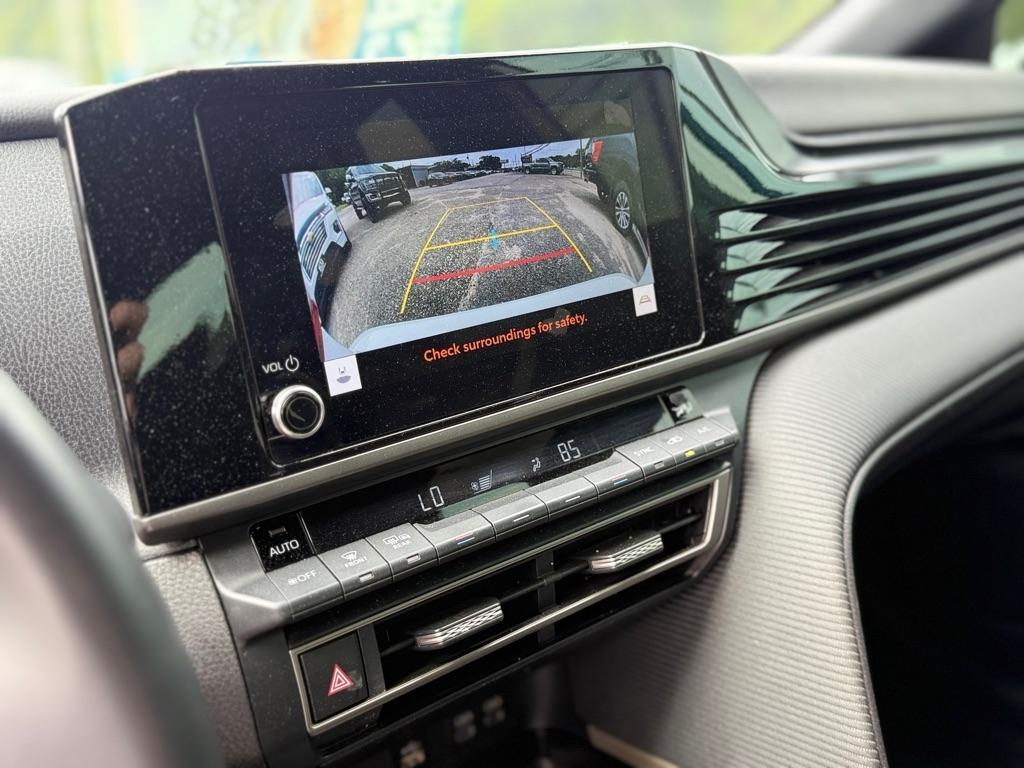 Toyota Camry SE Hyb 4D Sedan FWD 2025