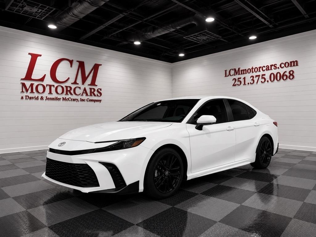 Toyota Camry SE Hyb 4D Sedan FWD 2025