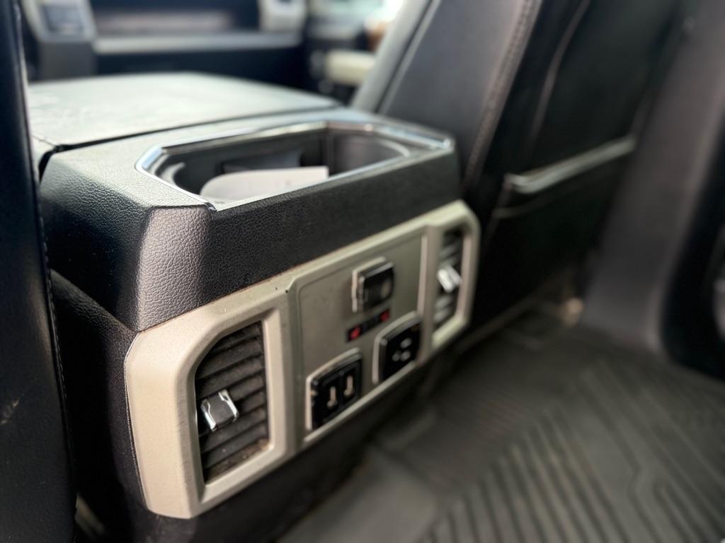 Ford F-150 SuperCrew 150" Lariat 4WD 2018