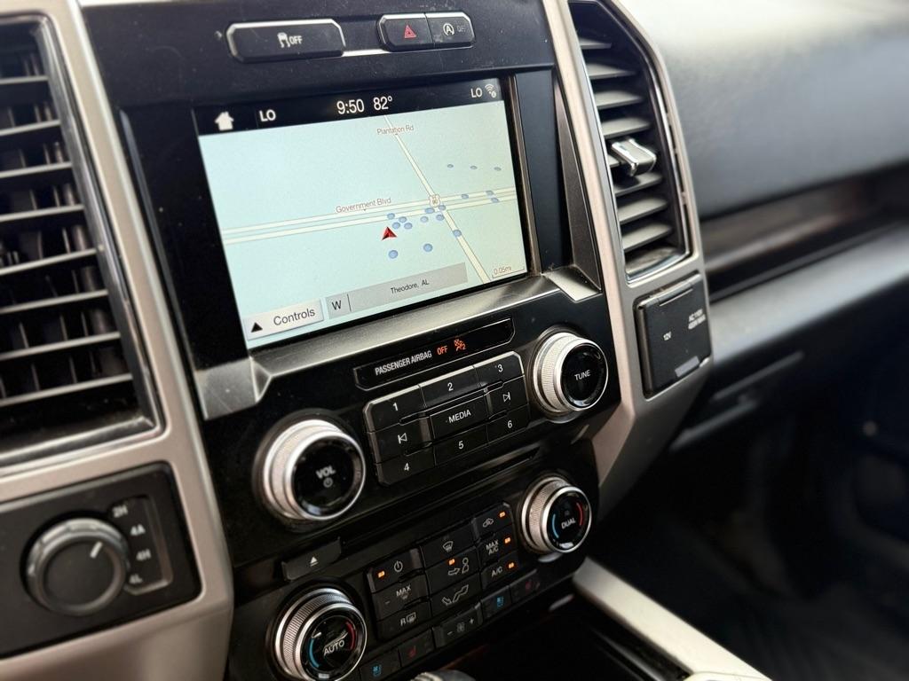 Ford F-150 SuperCrew 150" Lariat 4WD 2018