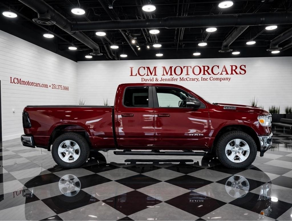 RAM 1500 Big Horn 4x4 Quad Cab 6'4" Box 2022