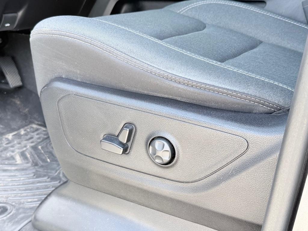 RAM 1500 Big Horn/Lone Star 4x4 Crew Cab 6'4" Box 2019